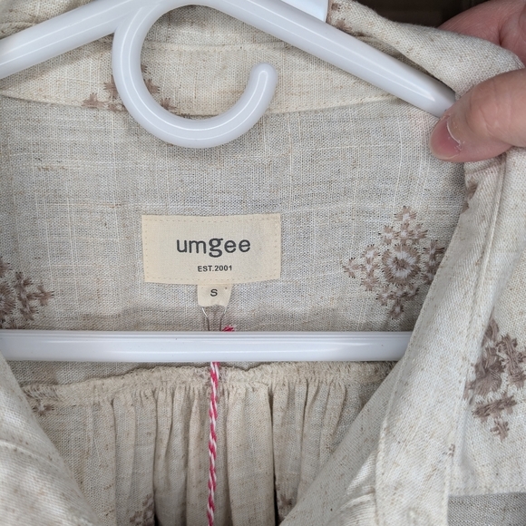 UMGEE Linen Blend Blouse Button Down Women's Small Oatmeal Embroidered NWT - Picture 4 of 6